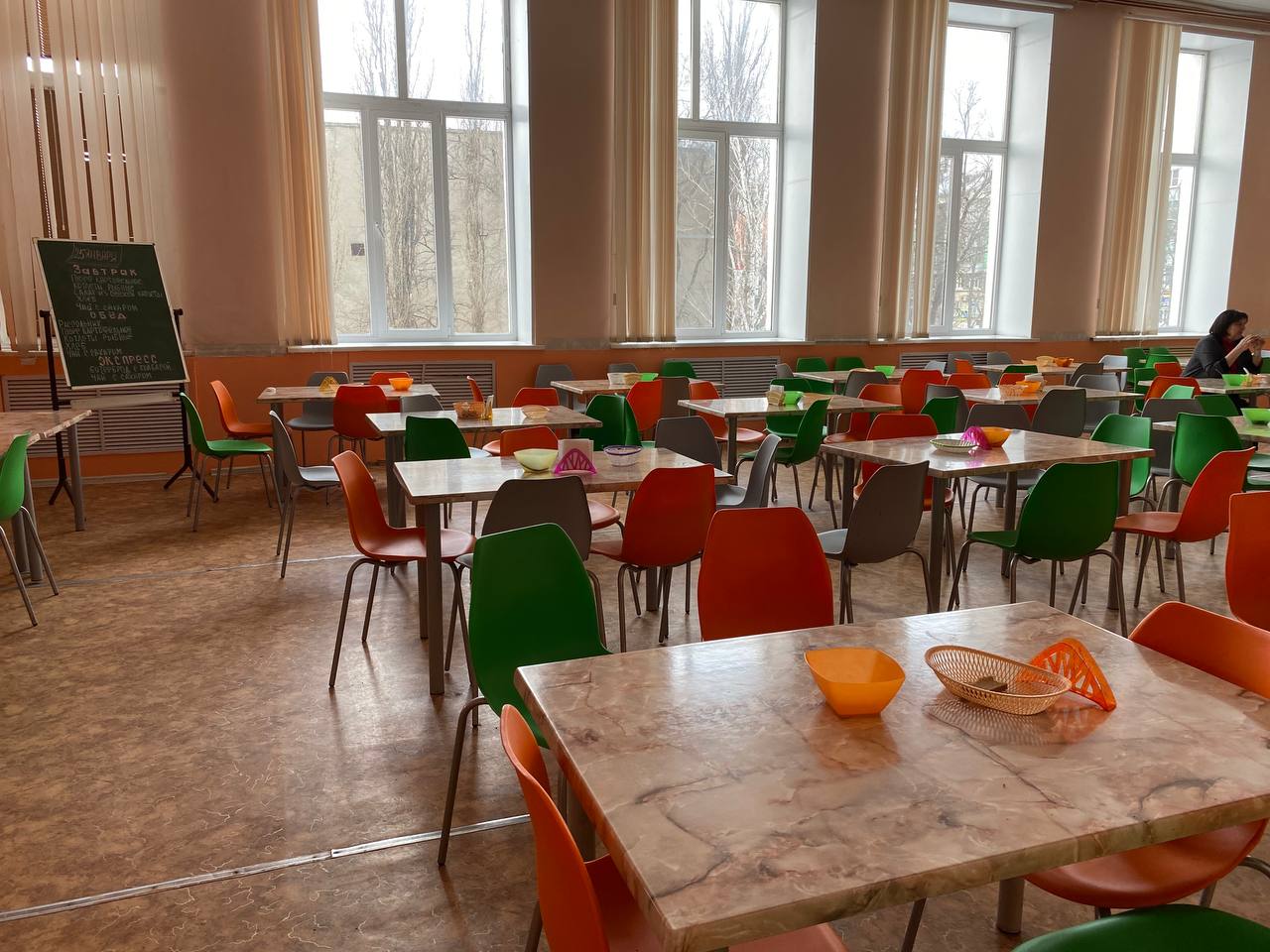 Изображения столовой.