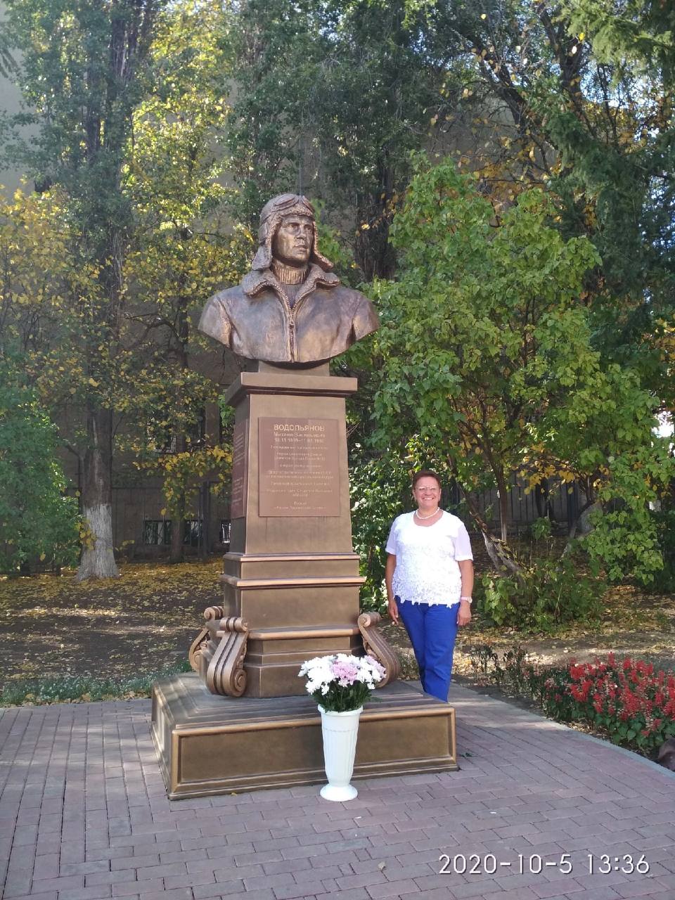 Фотография школы.
